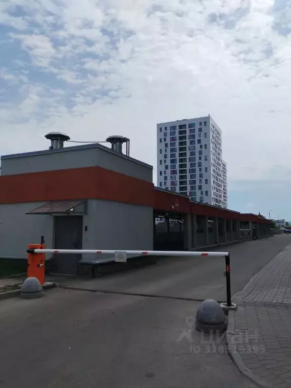 Гараж в Санкт-Петербург ул. Парфеновская, 9к2 (15 м) - Фото 1