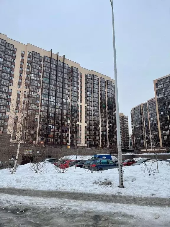 Гараж в Ленинградская область, Мурино Всеволожский район, бул. ... - Фото 1