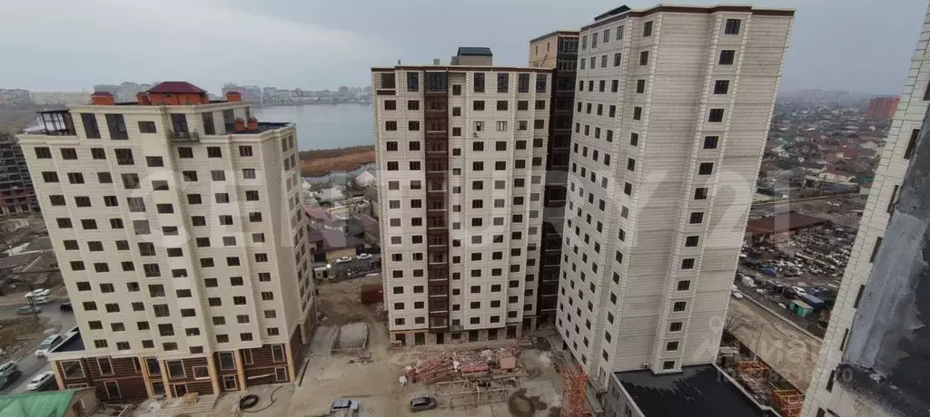2-к кв. Дагестан, Махачкала ул. Азизова, 38 (71.0 м) - Фото 1