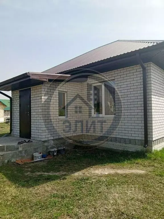 Дом в Белгородская область, Старооскольский городской округ, с. Озерки ... - Фото 1