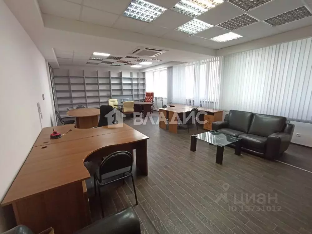 Офис в Коми, Сыктывкар ул. Домны Каликовой, 29 (180 м) - Фото 1
