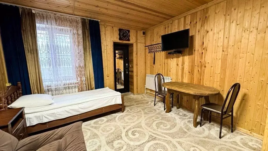 Комната Карачаево-Черкесия, Зеленчукский район, с. Архыз ул. ... - Фото 1