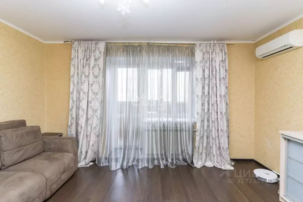 3-к кв. Тюменская область, Тюмень ул. Евгения Богдановича, 11/3 (95.0 ... - Фото 1