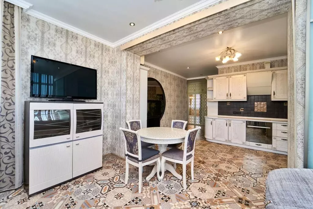 3-к кв. Краснодарский край, Краснодар Кубанская ул., 45к1 (127.6 м) - Фото 1