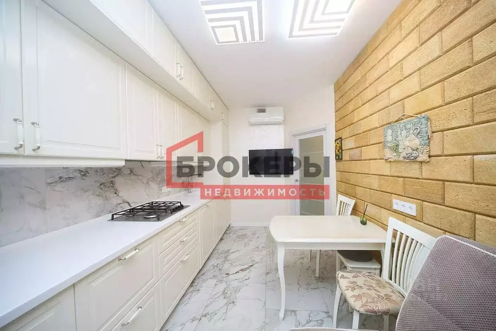 1-к кв. Севастополь ул. Челнокова, 19 (54.0 м) - Фото 1