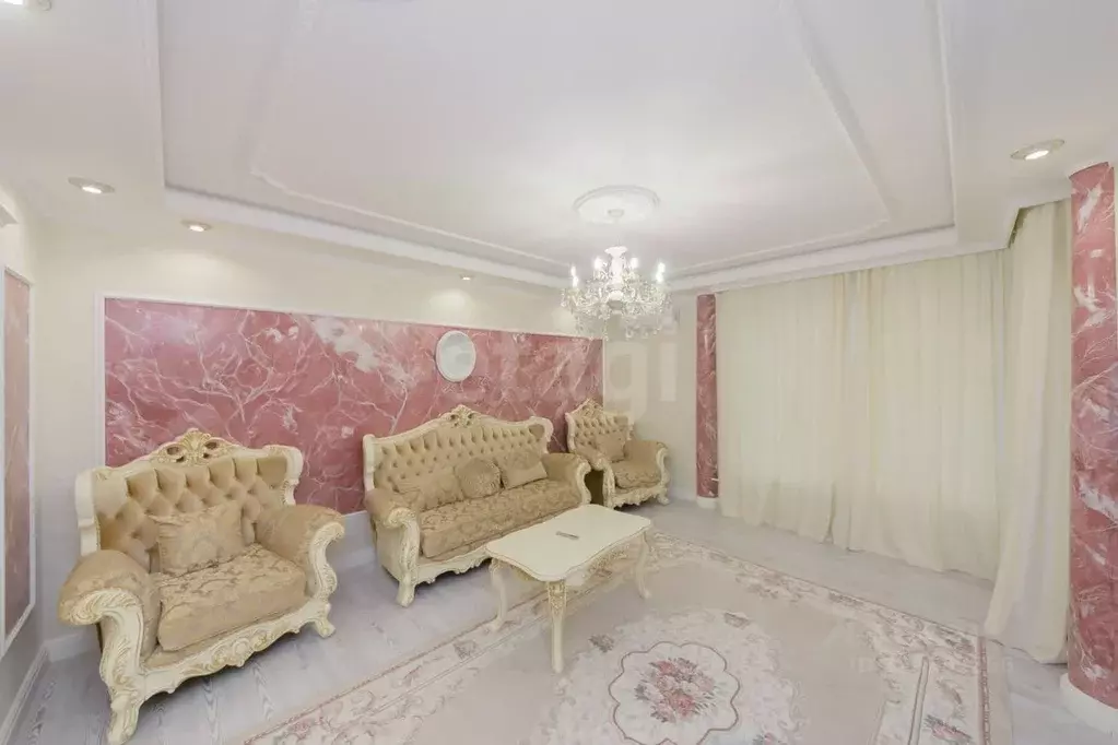 3-к кв. Тюменская область, Тюмень ул. Федюнинского, 30 (83.0 м) - Фото 1