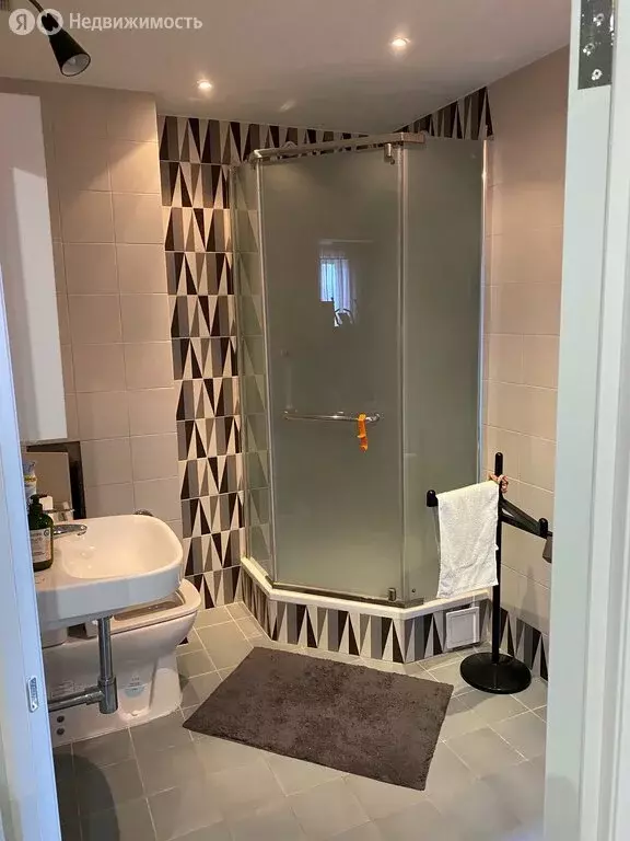 3-комнатная квартира: Балашиха, шоссе Энтузиастов, 36 (167 м) - Фото 1