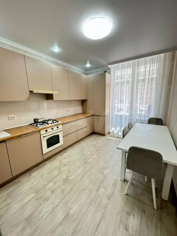 2-к. квартира, 54 м, 7/18 эт. - Фото 0