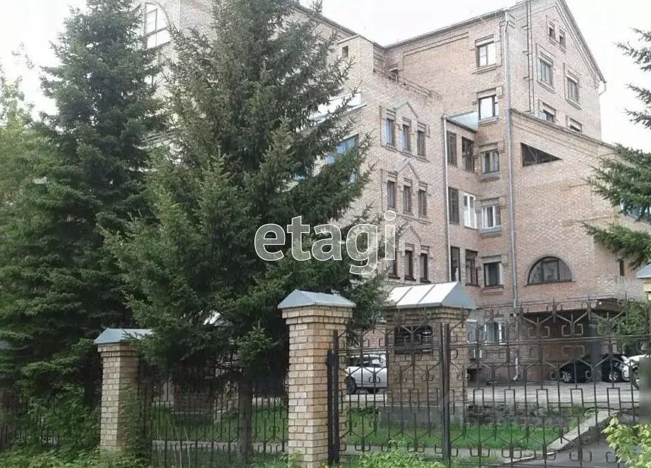 4-к кв. Алтайский край, Барнаул ул. Профинтерна, 40А (241.0 м) - Фото 1