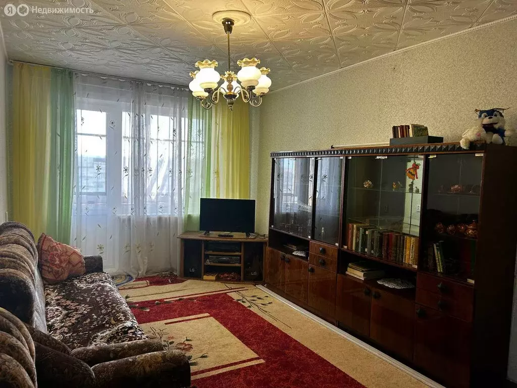 4-комнатная квартира: Барнаул, микрорайон Докучаево, улица Шукшина, 24 ... - Фото 0