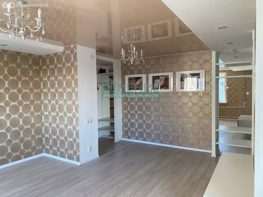 4-комнатная квартира: Ревда, Российская улица, 15 (92.9 м) - Фото 1