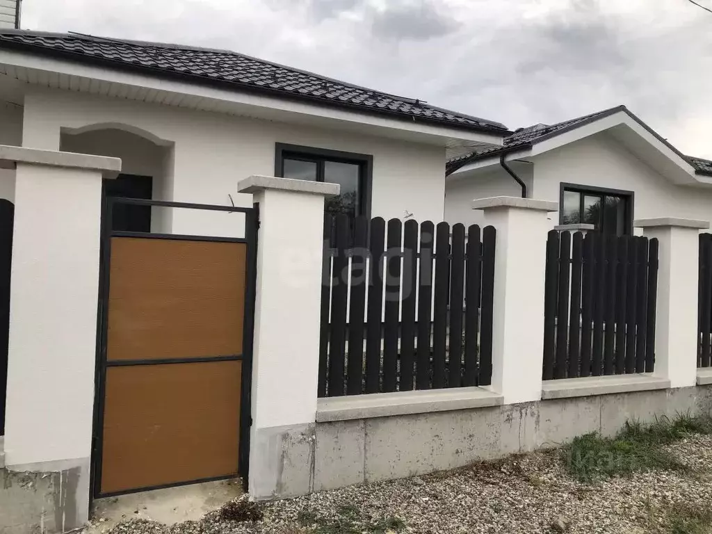 Дом в Ставропольский край, Ессентуки пос. Калинина,  (167 м) - Фото 1