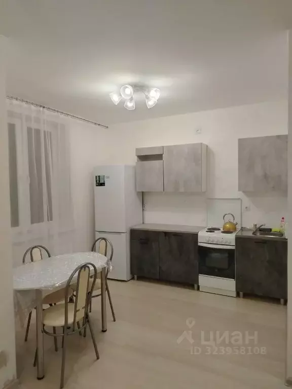 Студия Свердловская область, Екатеринбург ул. Тенистая, 8Б (30.0 м) - Фото 1