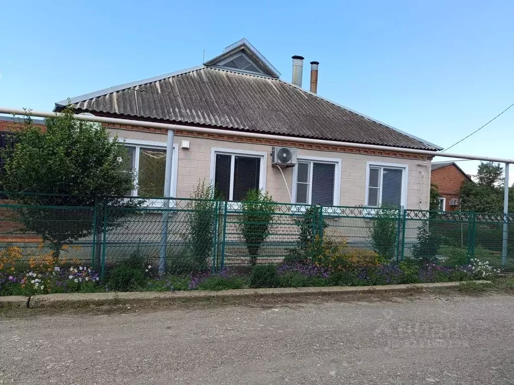 Дом в Краснодарский край, Красноармейский район, Новомышастовское ... - Фото 1