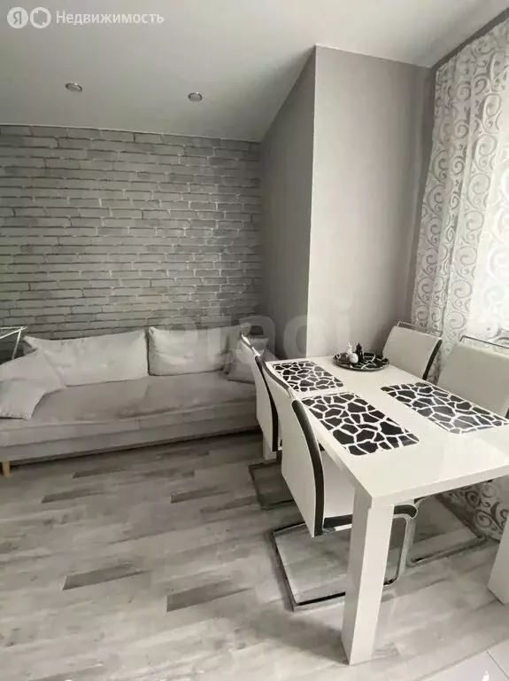 2-комнатная квартира: город Светлый, улица Ленина, 20В (56.8 м) - Фото 1