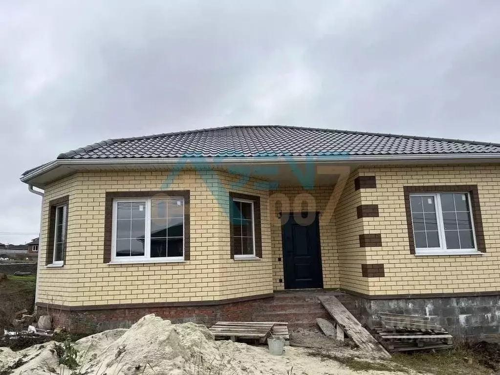 Дом в Белгородская область, Белгородский район, Дубовское с/пос, с. ... - Фото 1