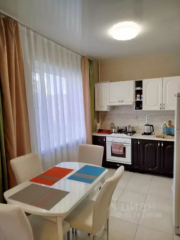 2-к кв. Псковская область, Псков ул. Крестки, 3А (56.0 м) - Фото 0