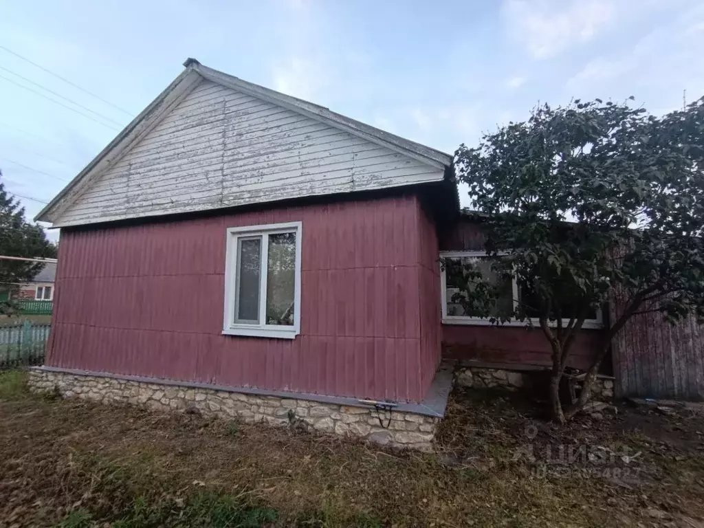 Дом в Саратовская область, Калининский район, Свердловское ... - Фото 1