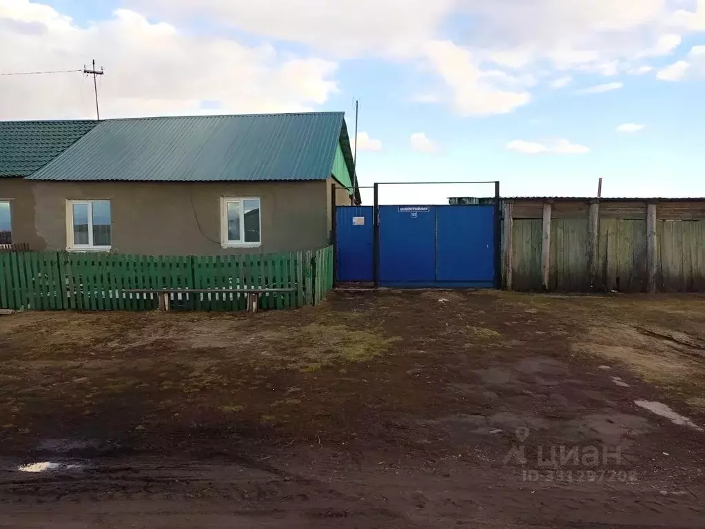 Дом в Омская область, Большереченский район, д. Трубчевка Центральная ... - Фото 2