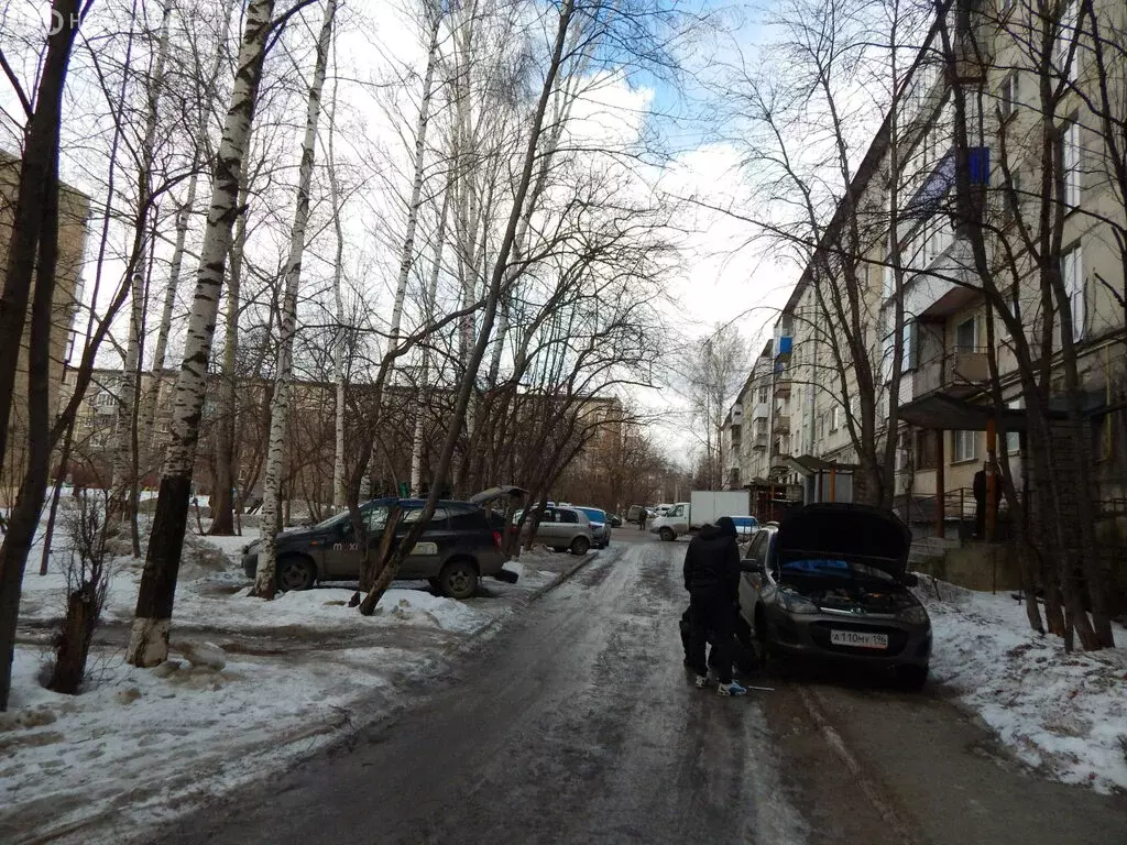 1-комнатная квартира: Нижний Тагил, улица Зари, 52 (29.8 м) - Фото 1