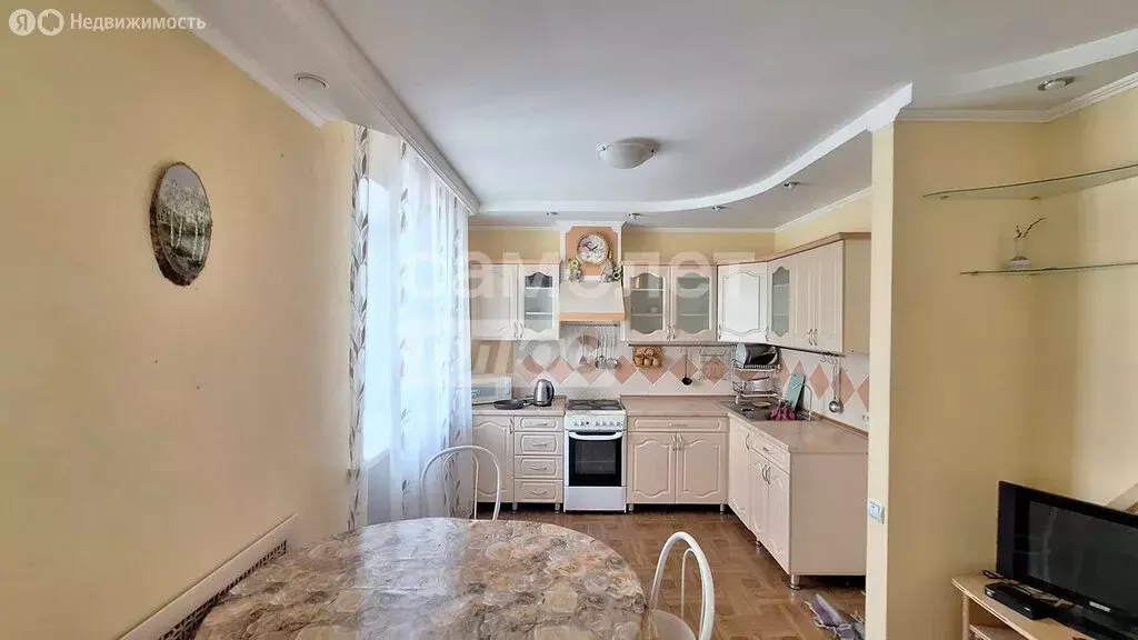 3-комнатная квартира: Ишим, Крымская улица, 6 (60.8 м) - Фото 0