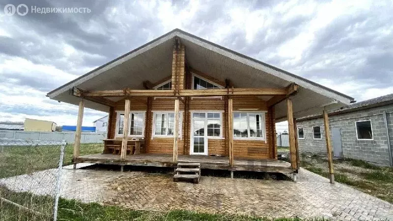 Дом в Чебаркуль, микрорайон Южный, Весенняя улица, 18 (100 м) - Фото 0