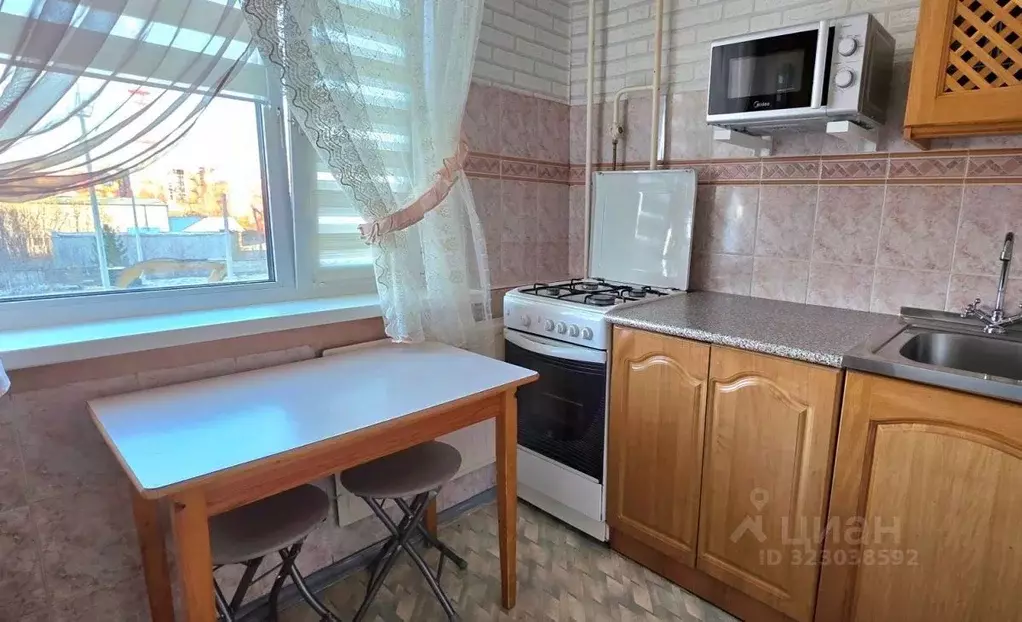 3-к кв. Ямало-Ненецкий АО, Новый Уренгой Юбилейная ул., 4 (60.6 м) - Фото 1