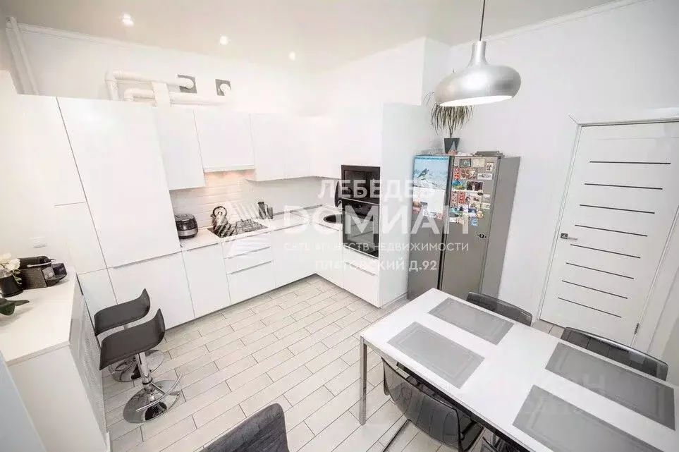 2-к кв. Ростовская область, Новочеркасск Молодежная ул. (60.9 м) - Фото 1