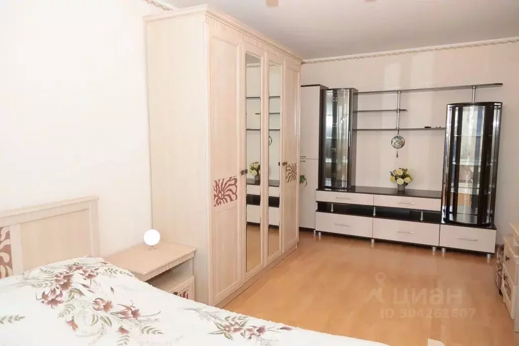 4-к кв. Татарстан, Казань ул. Фатыха Амирхана, 5 (120.0 м) - Фото 0