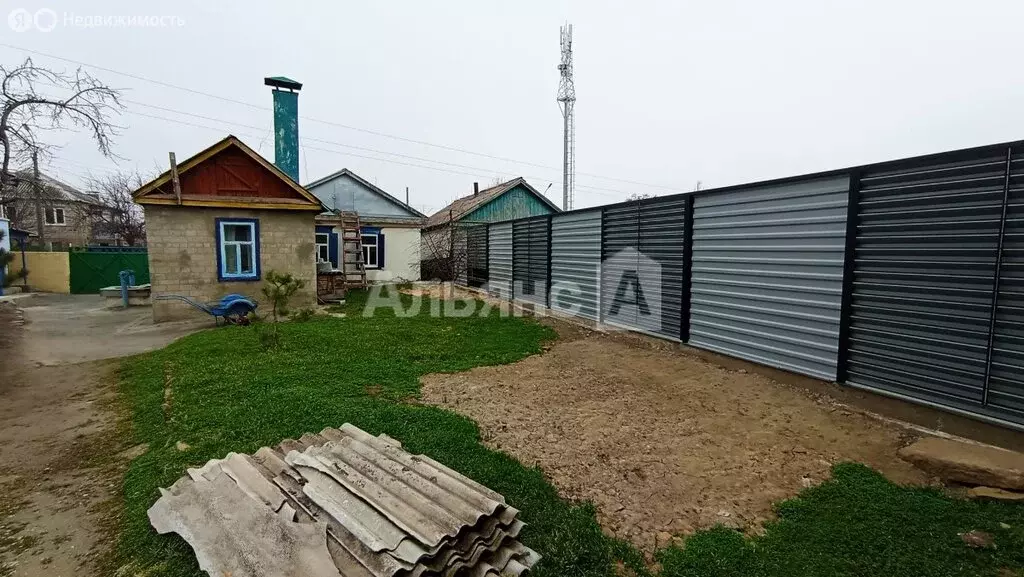 Дом в Белая Калитва, Октябрьская улица (42 м) - Фото 1