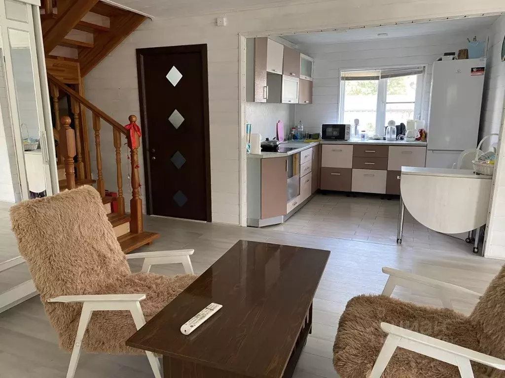 Дом в Калужская область, Малоярославецкий муниципальный округ, ... - Фото 2