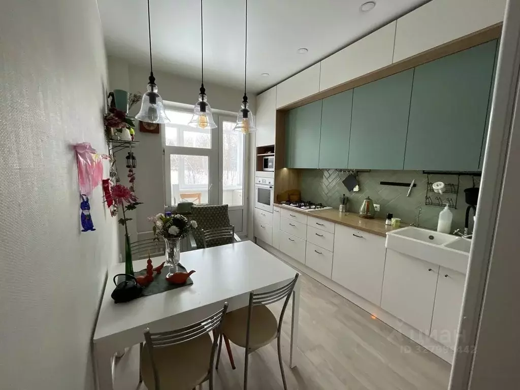 3-к кв. Ленинградская область, Гатчина ул. 7-й Армии, 5 (88.8 м) - Фото 1