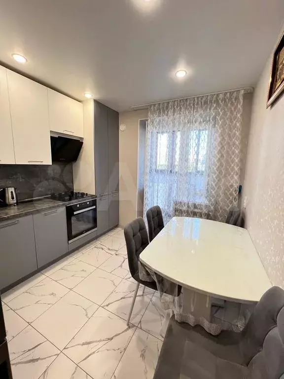 1-к. квартира, 40 м, 1/9 эт. - Фото 0