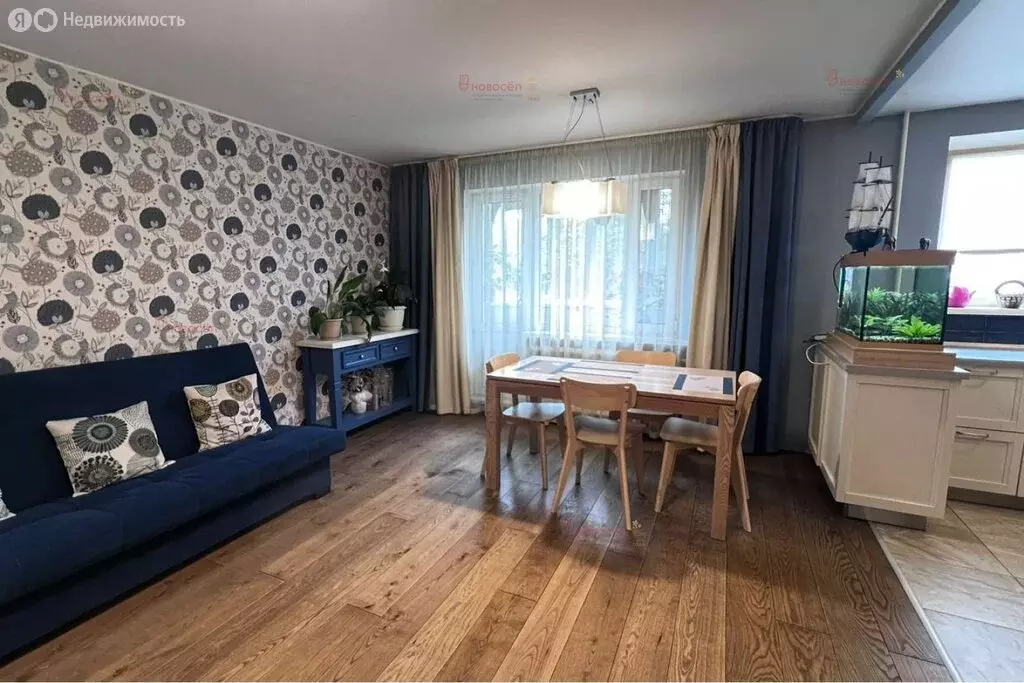 4-комнатная квартира: Екатеринбург, улица Патриотов, 8 (73 м) - Фото 1
