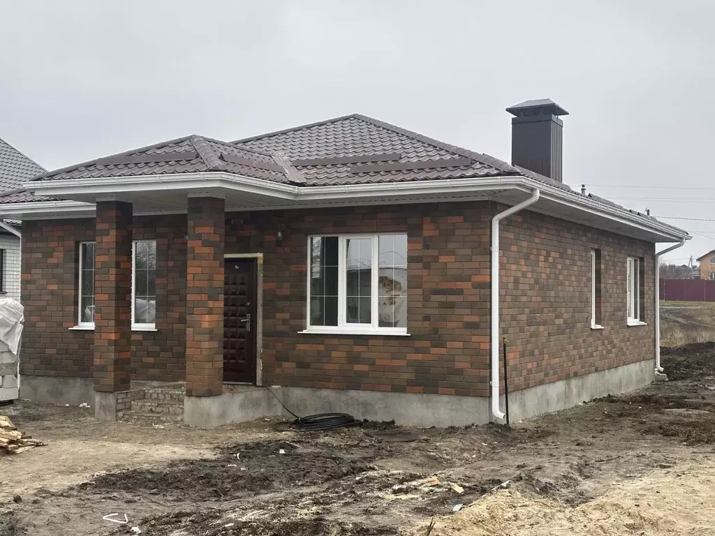 Дом в Воронежская область, Новоусманский район, Отрадненское с/пос, с. ... - Фото 1