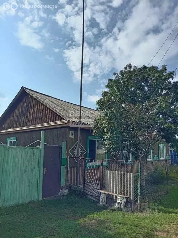 Дом в Челябинская область, Октябрьский муниципальный округ, деревня ... - Фото 1