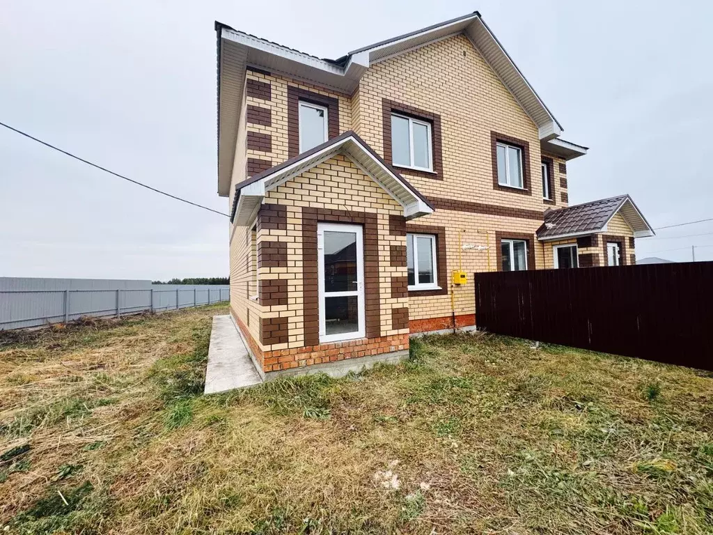 Таунхаус в Башкортостан, с. Кармаскалы ул. Рябиновая, 42 (105 м) - Фото 1