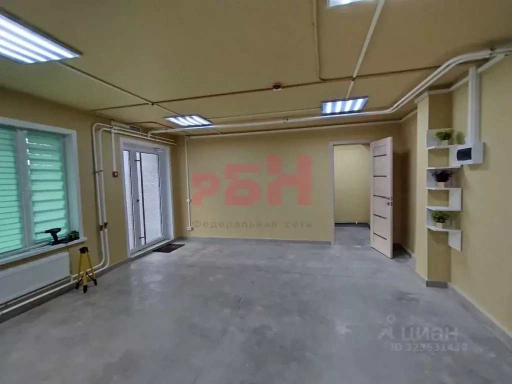 Торговая площадь в Курганская область, Курган Солнечный бул., 38 (93 ... - Фото 1