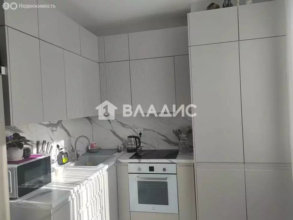 1-комнатная квартира: Строитель, Луговая улица (41 м) - Фото 2