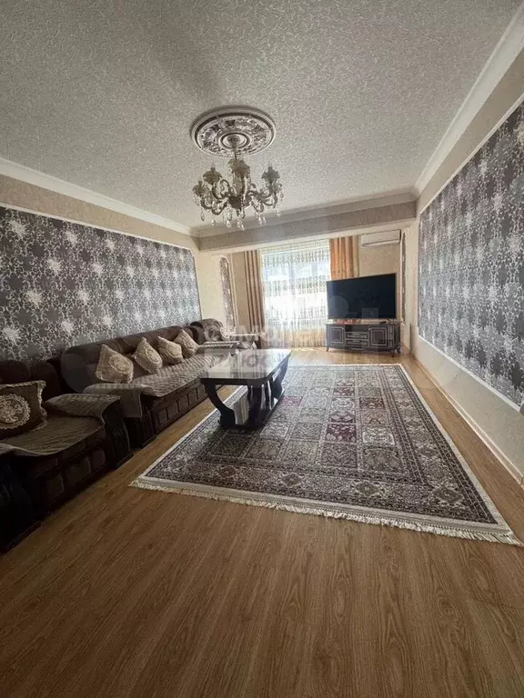 2-к. квартира, 100 м, 5/5 эт. - Фото 0