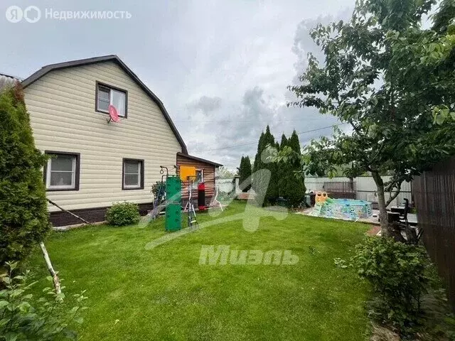Дом в село Алабушево, Красноармейская улица, 18 (140 м) - Фото 1