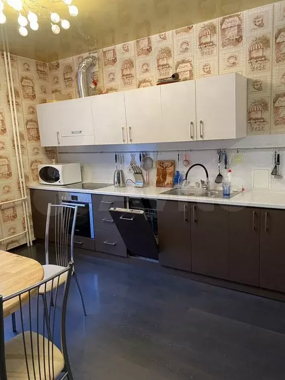 1-к. квартира, 60 м, 4/12 эт. - Фото 1
