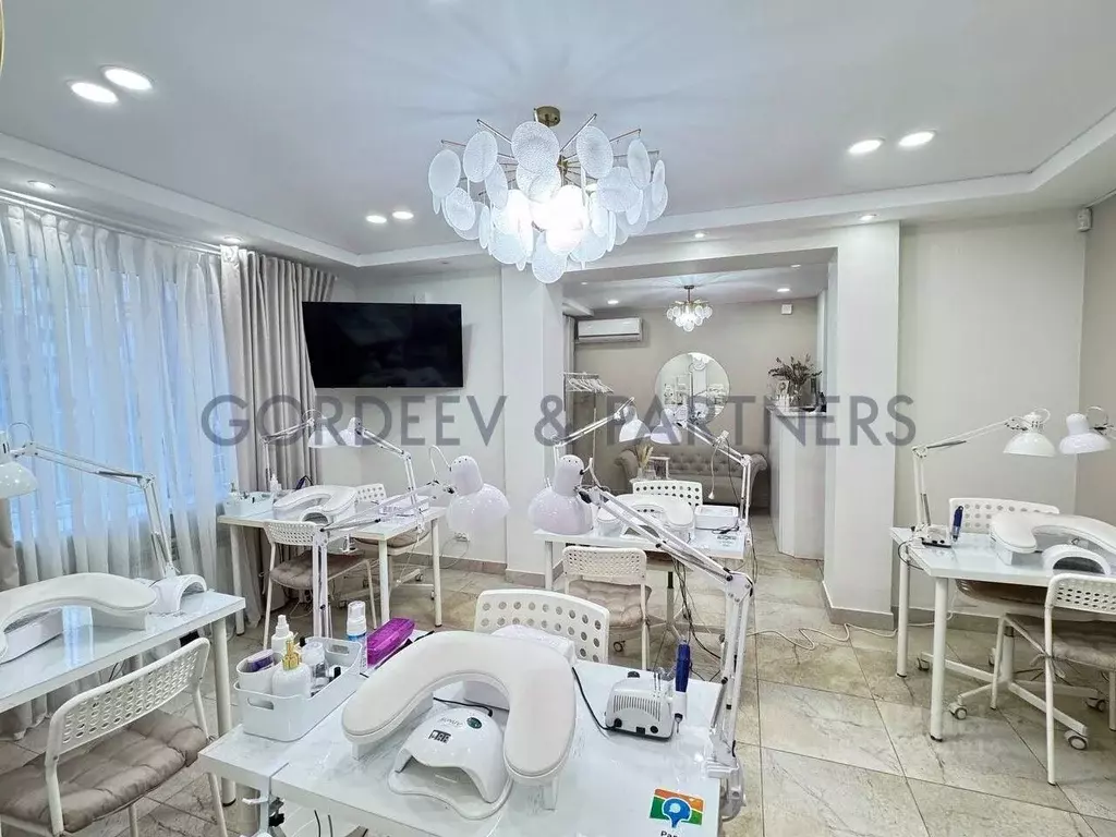 Помещение свободного назначения в Татарстан, Казань ул. Галии ... - Фото 2