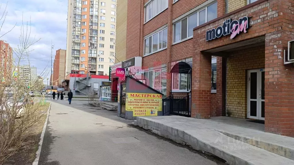 Помещение свободного назначения в Тюменская область, Тюмень Заречный ... - Фото 1