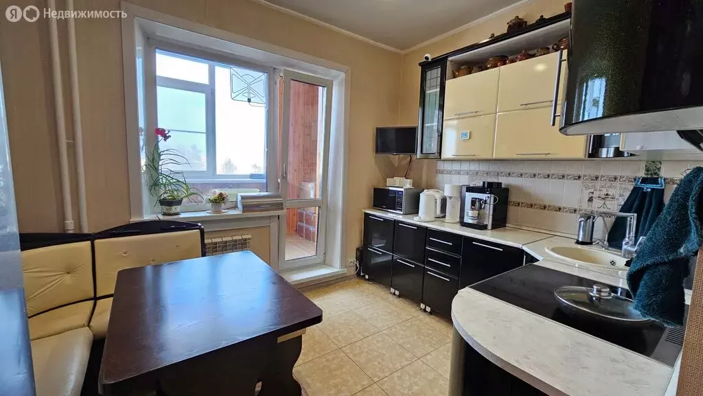 4-комнатная квартира: Нерюнгри, улица Аммосова, 2 (99.5 м) - Фото 0