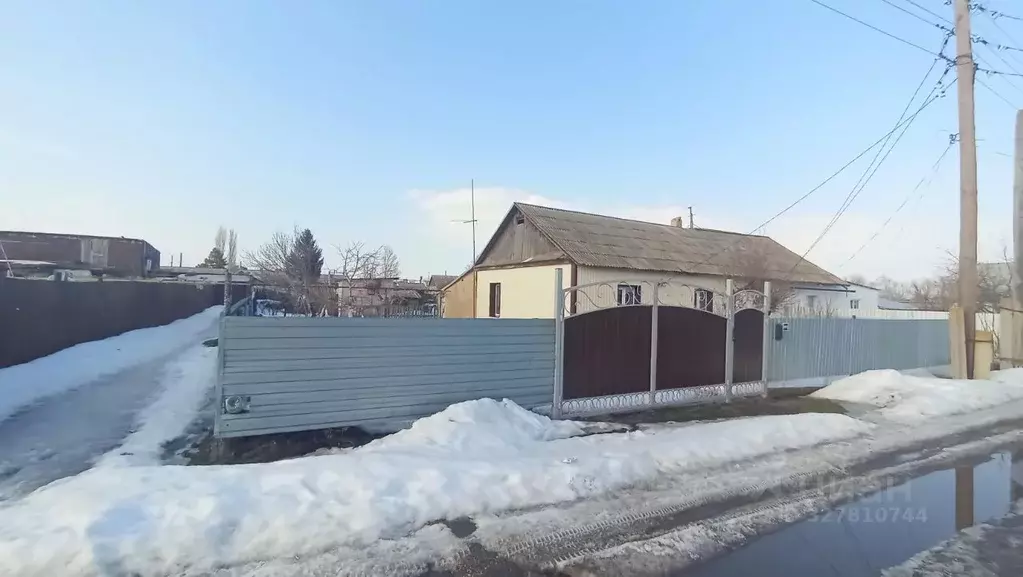 Дом в Саратовская область, Энгельсский район, Новопушкинское ... - Фото 1