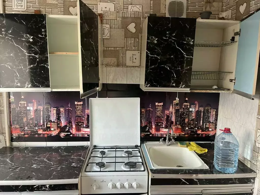 1-к кв. Свердловская область, Асбест ул. Победы, 13 (30.6 м) - Фото 1