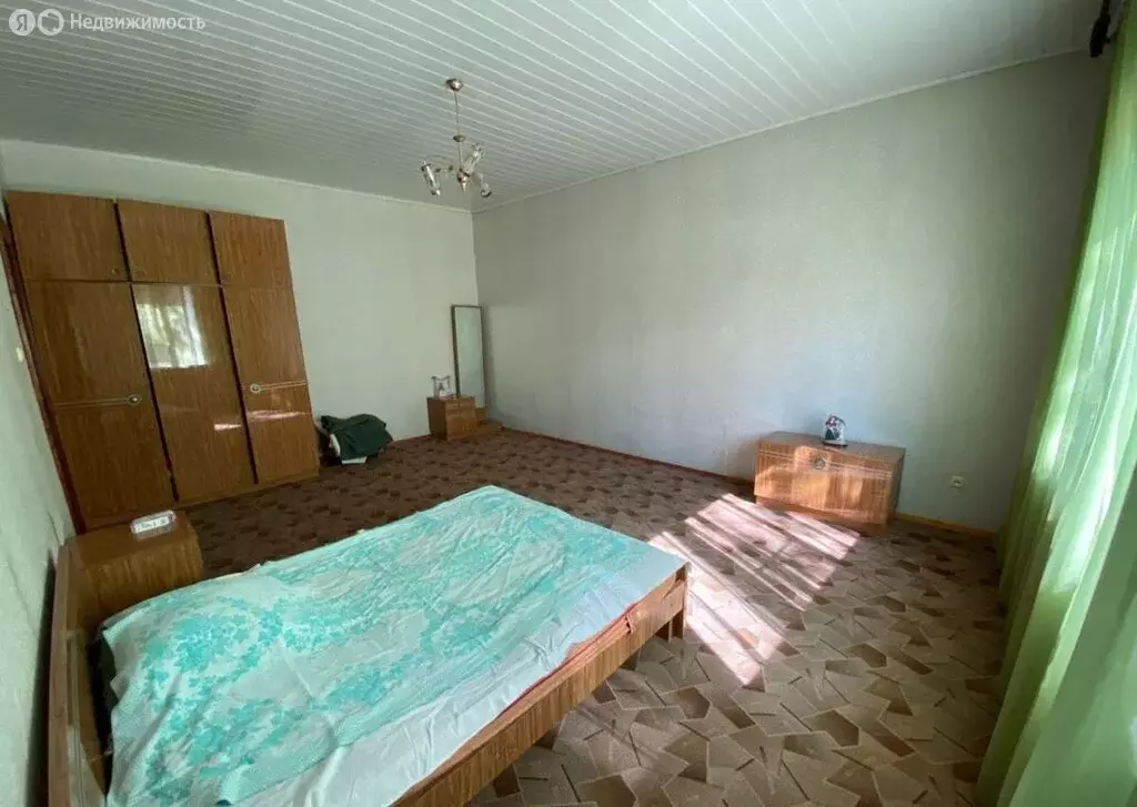 Дом в Усть-Лабинск, улица Рубина (250 м) - Фото 1