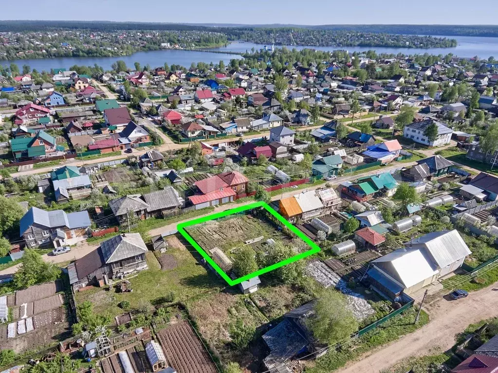Участок в Пермский край, Добрянка ул. Менжинского, 7 (6.0 сот.) - Фото 0