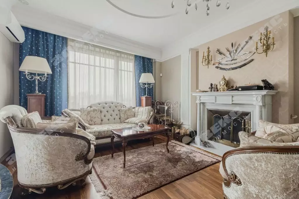 5-к кв. Санкт-Петербург Дрезденская ул., 11к2 (235.9 м) - Фото 1
